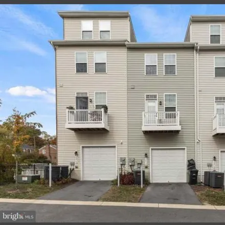 Image 4 - 4812 Crestview Drive, Hyattsville, MD 20782, USA - Townhouse for rent