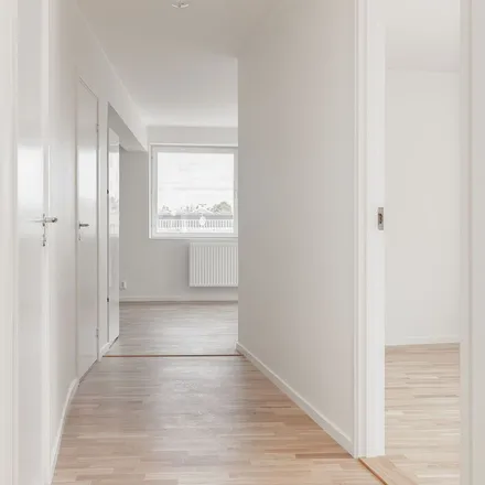 Rent this 3 bed apartment on Sjömans Konditori in Torggatan 14, 731 32 Köping