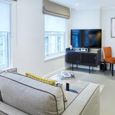 Image 1 - Bow Lane, London, London, Ec4r - Apartment for rent