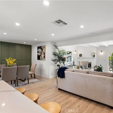 Image 7 - 16612 Cohasset Street, Los Angeles, CA 91406, USA - House for sale