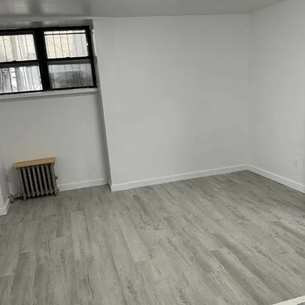 Rent this 1 bed townhouse on 276 West 71st Street in New York, NY 10023