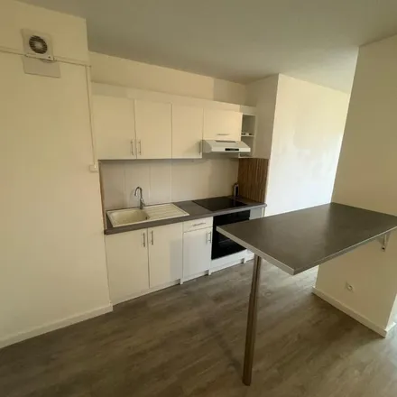Rent this 2 bed apartment on 2 Rue de la Grange aux Dames in 57140 Metz, France