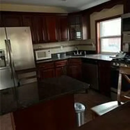 Image 2 - 149-14 85th Drive, New York, NY 11435, USA - Apartment for rent