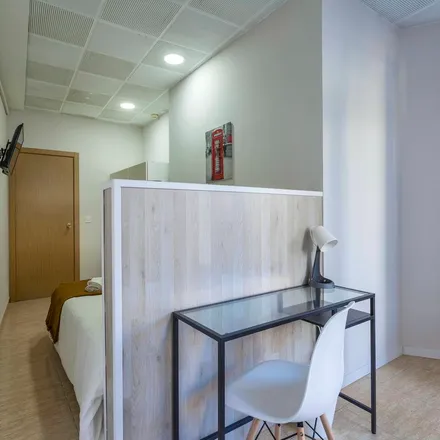 Image 5 - Carrer de Xàtiva, 46002 Valencia, Spain - Apartment for rent