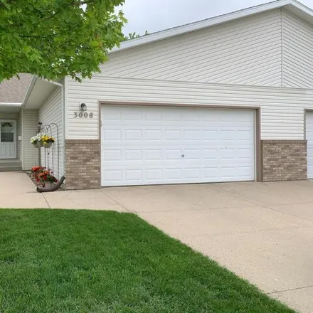 Buy this 3 bed house on 32nd Street South in Fargo, ND 58104