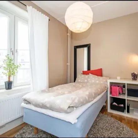 Rent this 1 bed room on Vinodlargatan in 117 58 Stockholm, Sweden