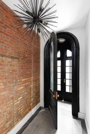 Image 4 - 545A Quincy Street, New York, NY 11221, USA - Townhouse for sale