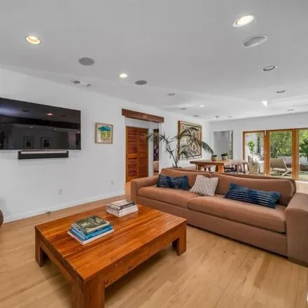 Image 3 - 7844 Stewart Avenue, Los Angeles, CA 90045, USA - House for rent