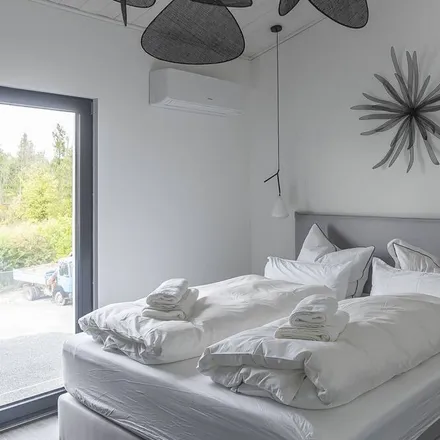 Rent this 3 bed house on 04575 Neukieritzsch