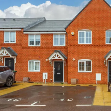 Buy this 3 bed house on Wren Close in Lower Stondon, SG16 6GD