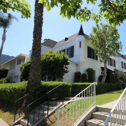 Rent this 2 bed townhouse on 9933-9935 Young Drive in Beverly Hills, CA 90212