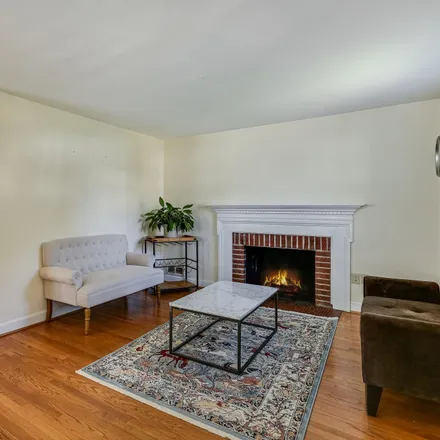 Image 4 - 5620 8th Street North, Bluemont Junction, Arlington, VA 22205, USA - House for rent