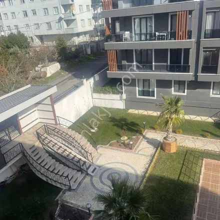 Rent this 3 bed apartment on Meral Sokak in 34528 Beylikdüzü, Turkey