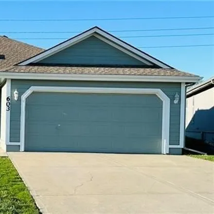 Buy this 2 bed house on 625 Twilight Drive in Raymore, MO 64083