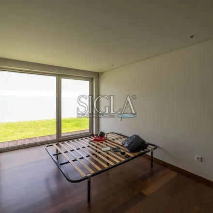 Rent this 4 bed apartment on Rua do Rochio in 4405-371 São Félix da Marinha, Portugal