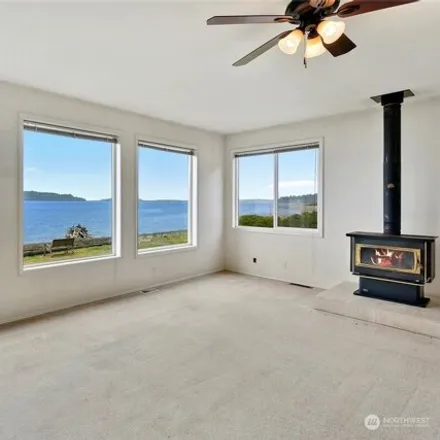 Image 7 - Beach Drive Northeast, Kitsap County, WA, USA - House for sale