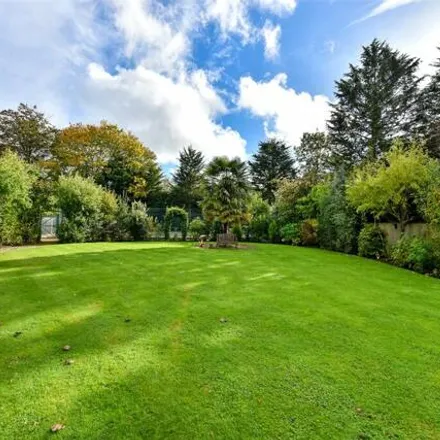 Image 2 - Windsor Road, Gerrards Cross, SL9 7EZ, United Kingdom - House for sale