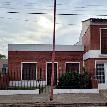 Buy this studio house on Moreno 1376 in Gral. San Martín, 7300 Azul