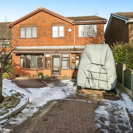 Buy this 6 bed house on Barnfield Drive in Westhoughton, BL5 3UA