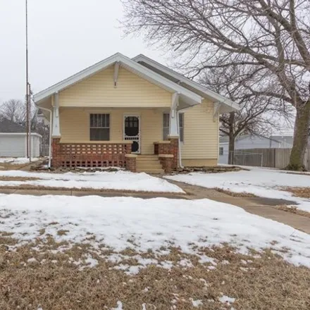 Image 1 - 261 West Court Street, Lincoln Center, KS 67455, USA - House for sale