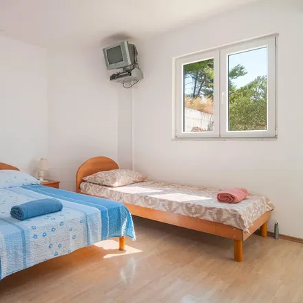 Image 4 - 21310 Grad Omiš, Croatia - Apartment for rent