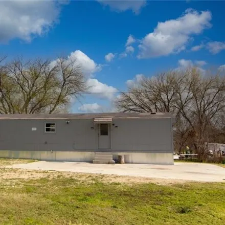 Buy this studio apartment on 247 Long Branch Drive in Guadalupe County, TX 78666