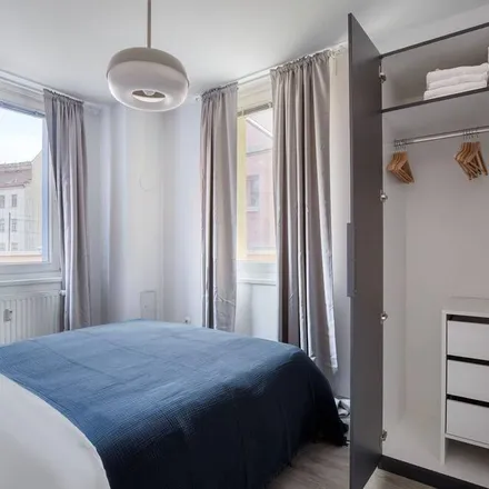 Rent this 2 bed apartment on 1100 Gemeindebezirk Wieden