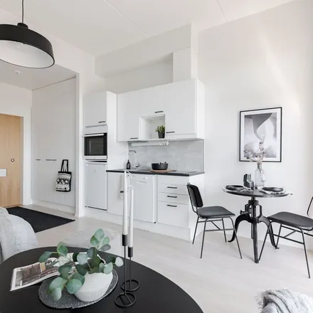 Rent this 1 bed apartment on Metsolantie 77 in 04430 Järvenpää, Finland
