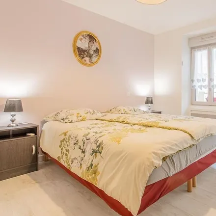 Rent this 3 bed duplex on Rue de Franclieu in 71870 Hurigny, France