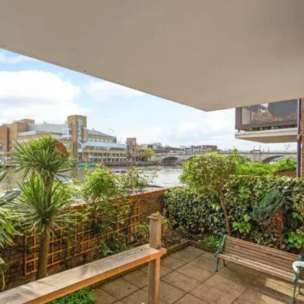 Buy this 2 bed apartment on Becketts Place in 2-23 Becketts Place, London