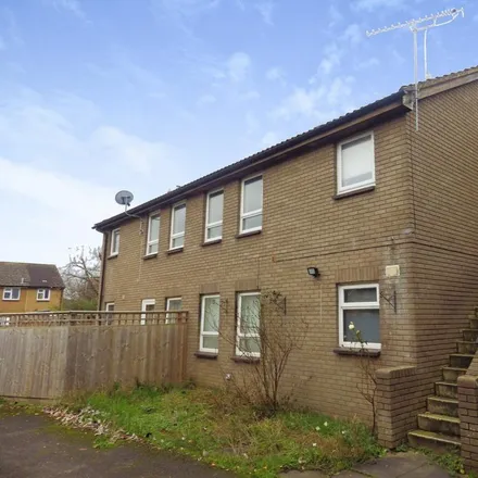 Image 1 - Bracken Close, Carterton, OX18 1UD, United Kingdom - Apartment for rent