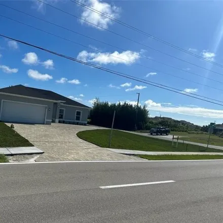 Image 3 - 25 Chiquita Blvd S, Cape Coral, Florida, 33991 - House for sale