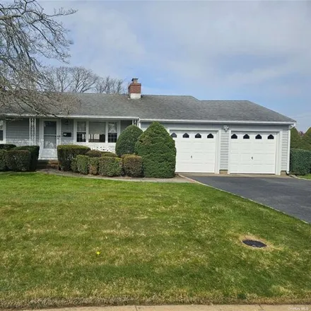 Buy this 3 bed house on 11 Huron Avenue in East Massapequa, NY 11758