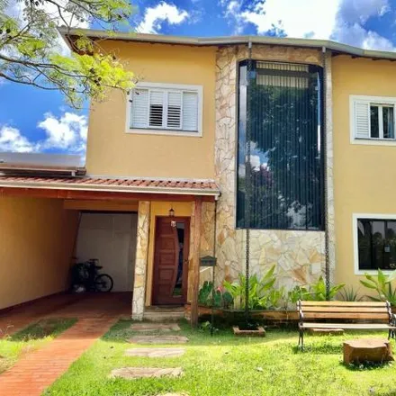 Buy this 4 bed house on Rua Senador Salgado Filho in Região Urbana Homogênea VI, Poços de Caldas - MG