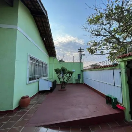 Buy this 3 bed house on Rua Capitão Arnaldo Valente in Jardim Savoy, Itanhaem - SP