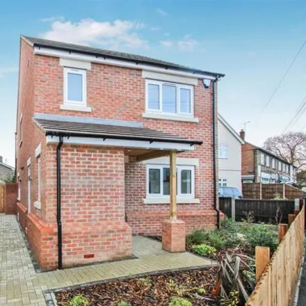 Buy this 3 bed house on Maizey Court in Pilgrims' Hatch, CM15 9JZ
