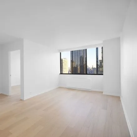 Image 1 - South Park Tower, 124 West 60th Street, New York, NY 10023, USA - House for rent