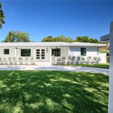 Image 1 - 1343 Jungle Avenue North, The Jungle, Saint Petersburg, FL 33710, USA - House for sale