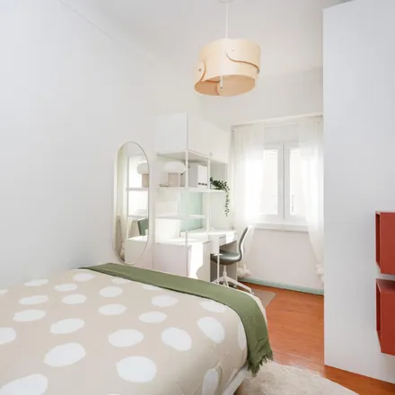 Rent this 5 bed room on Rua Conde de Monsaraz in 1199-011 Lisbon, Portugal