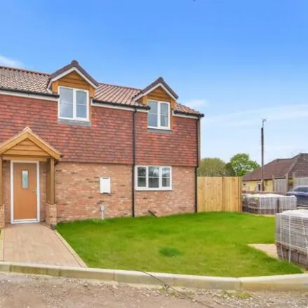 Buy this 3 bed house on Plain Road in Brabourne Lees, TN25 6QU