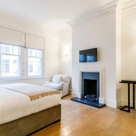 Image 5 - Arrogant Cat, Picton Place, London, W1U 1LF, United Kingdom - Apartment for rent