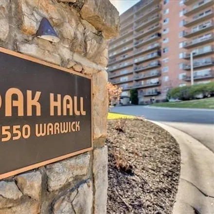 Image 1 - Oak Hall, 4550 Warwick Boulevard, Kansas City, MO 64111, USA - Condo for sale
