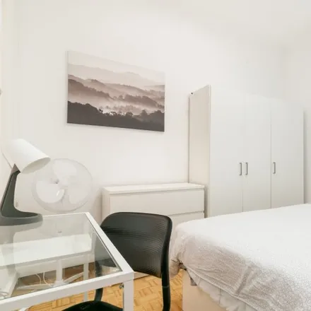 Rent this 19 bed room on Passatge de Mercader in 10, 08001 Barcelona
