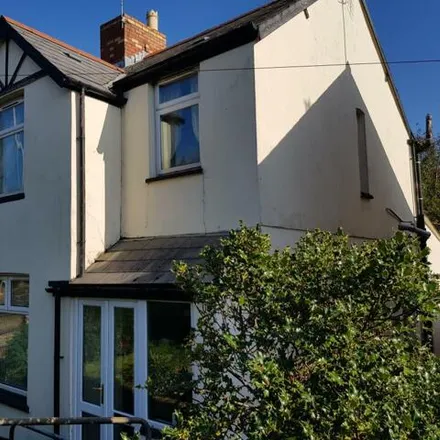 Rent this 2 bed house on Pizza World in Newport Road, Cardiff