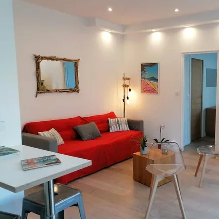 Image 8 - 83270 Saint-Cyr-sur-Mer, France - Apartment for rent