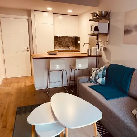 Rent this 2 bed apartment on Madrid in Calle de Nuestra Señora de Luján, 21