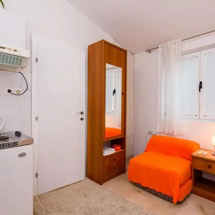 Image 9 - Camp Riviera Makarska, Ulica Roseto Degli Abruzzi 10, 21300 Makarska, Croatia - Apartment for rent