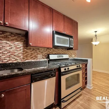 Image 2 - 625 W Wrightwood Ave, Unit BA #221 - Apartment for rent