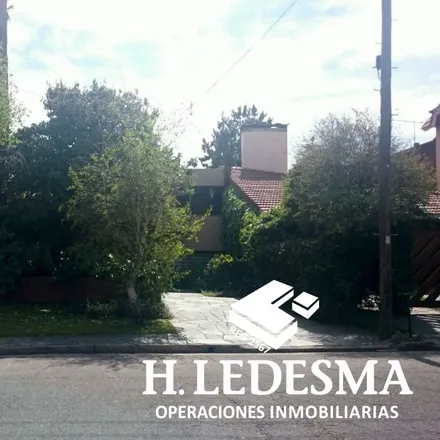 Buy this 4 bed house on Formosa 1834 in Divino Rostro, B7602 GGC Mar del Plata