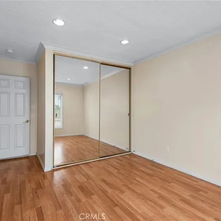 Image 4 - 20222 Gifford Street, Los Angeles, CA 91306, USA - Apartment for rent